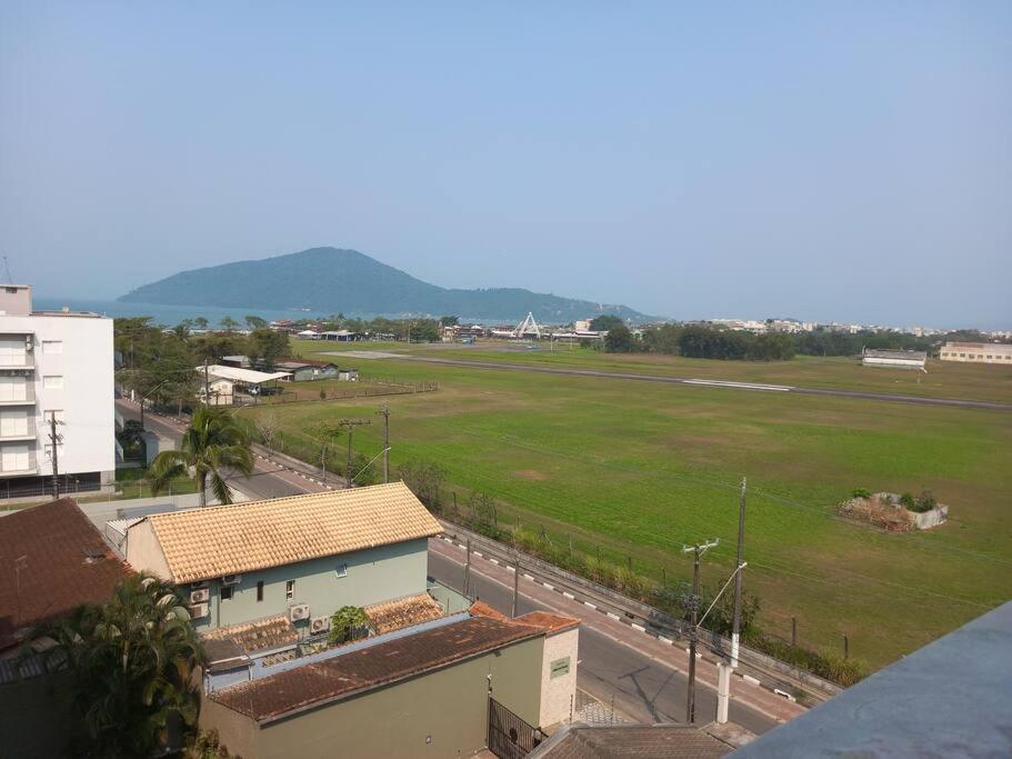 Lindo E Aconchegante Apartamento Ubatuba Bagian luar foto